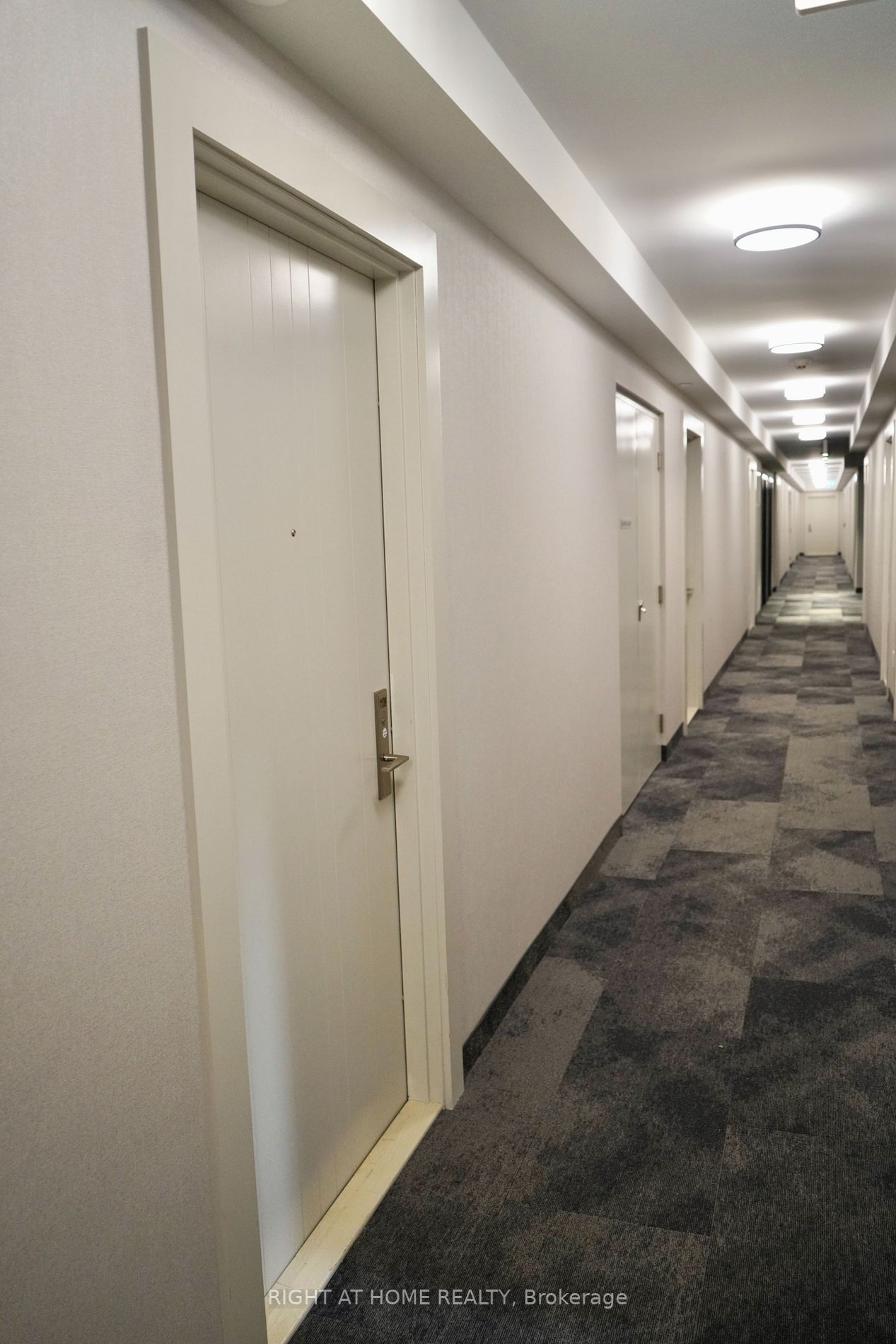 2550 N Simcoe St 1109