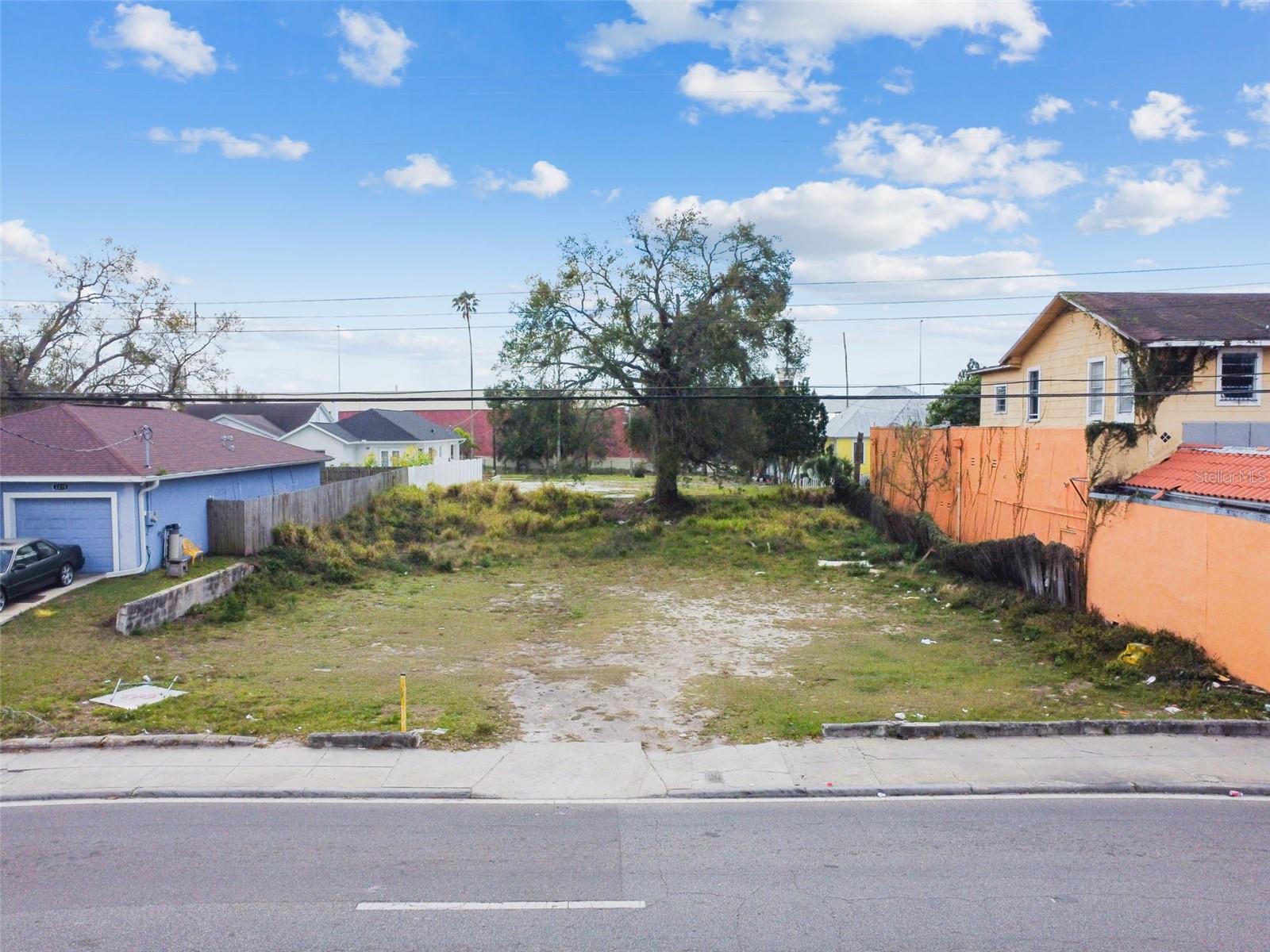 2213 E Columbus Drive