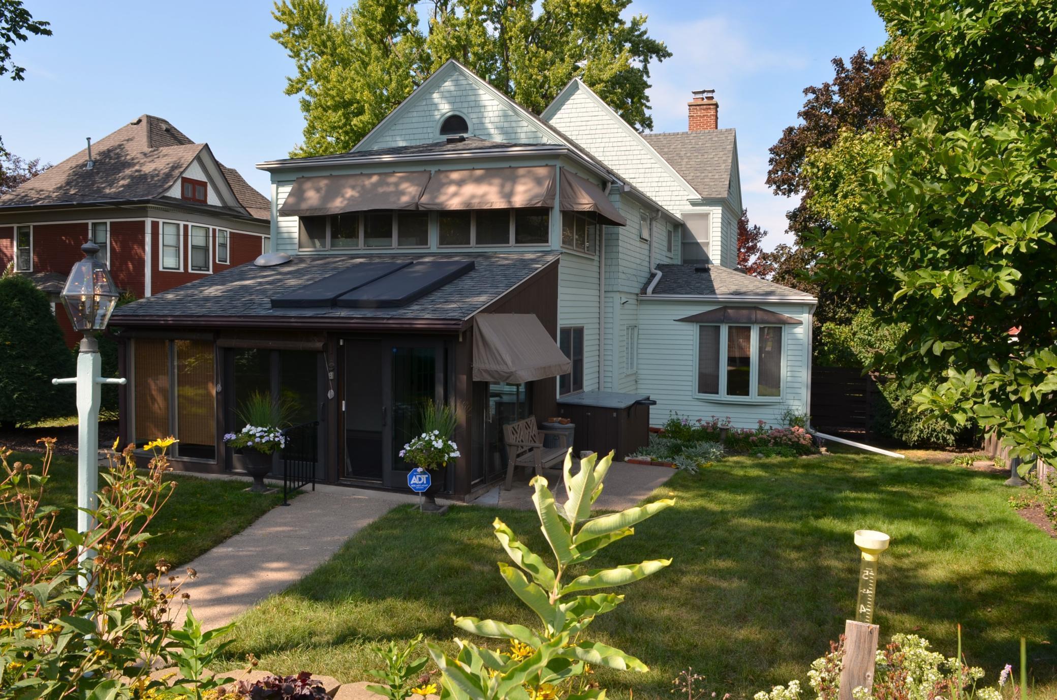 709 W 4th Street
