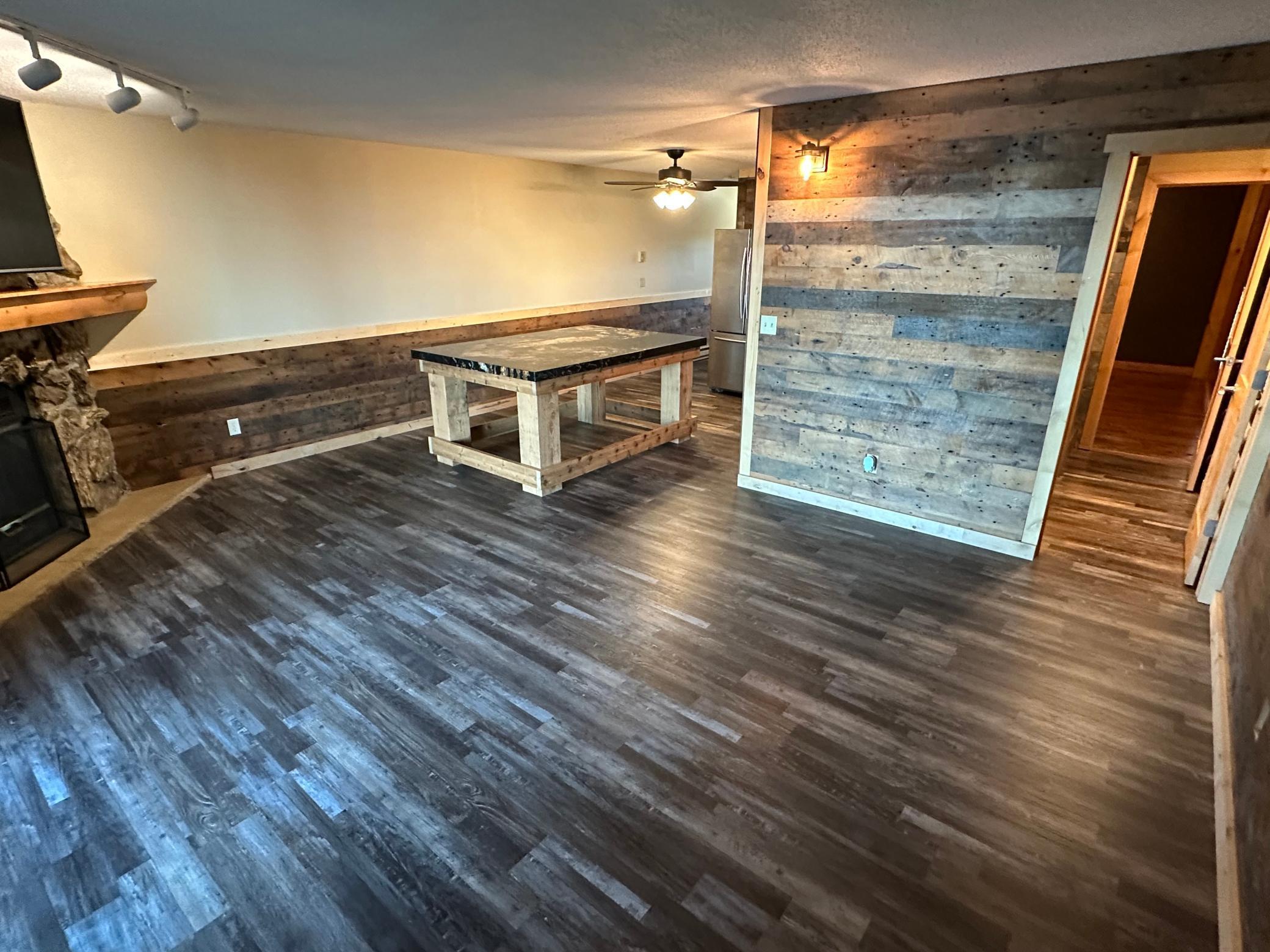 10490 Us Highway 169 106