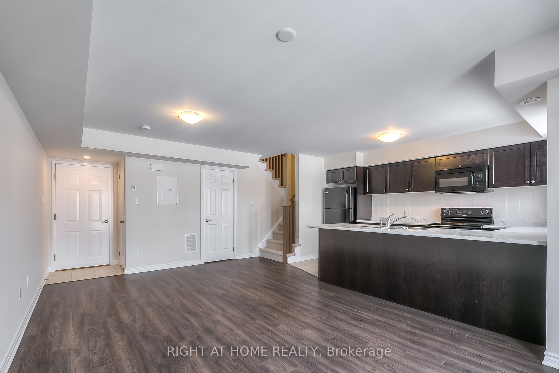 2441 Greenwich Dr 47