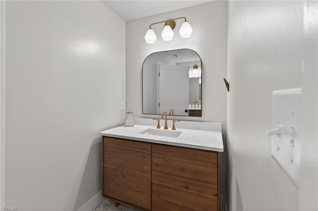 4533 Church Point Place