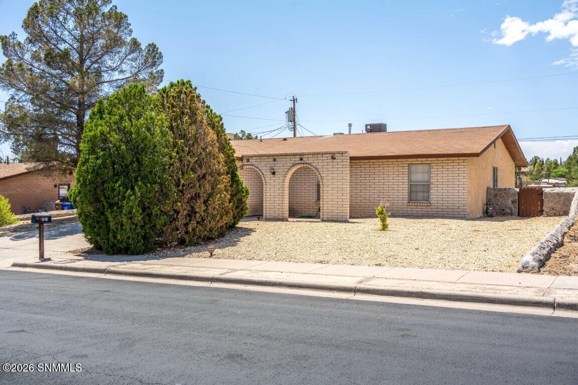 3121 Dyer Street
