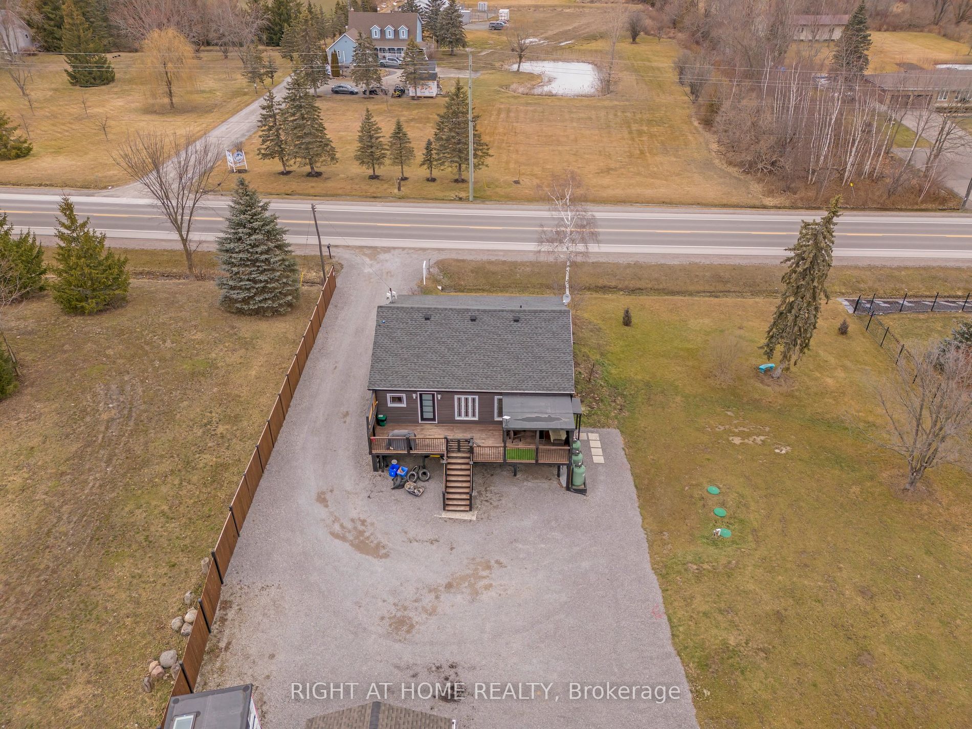 2725 Taunton Rd