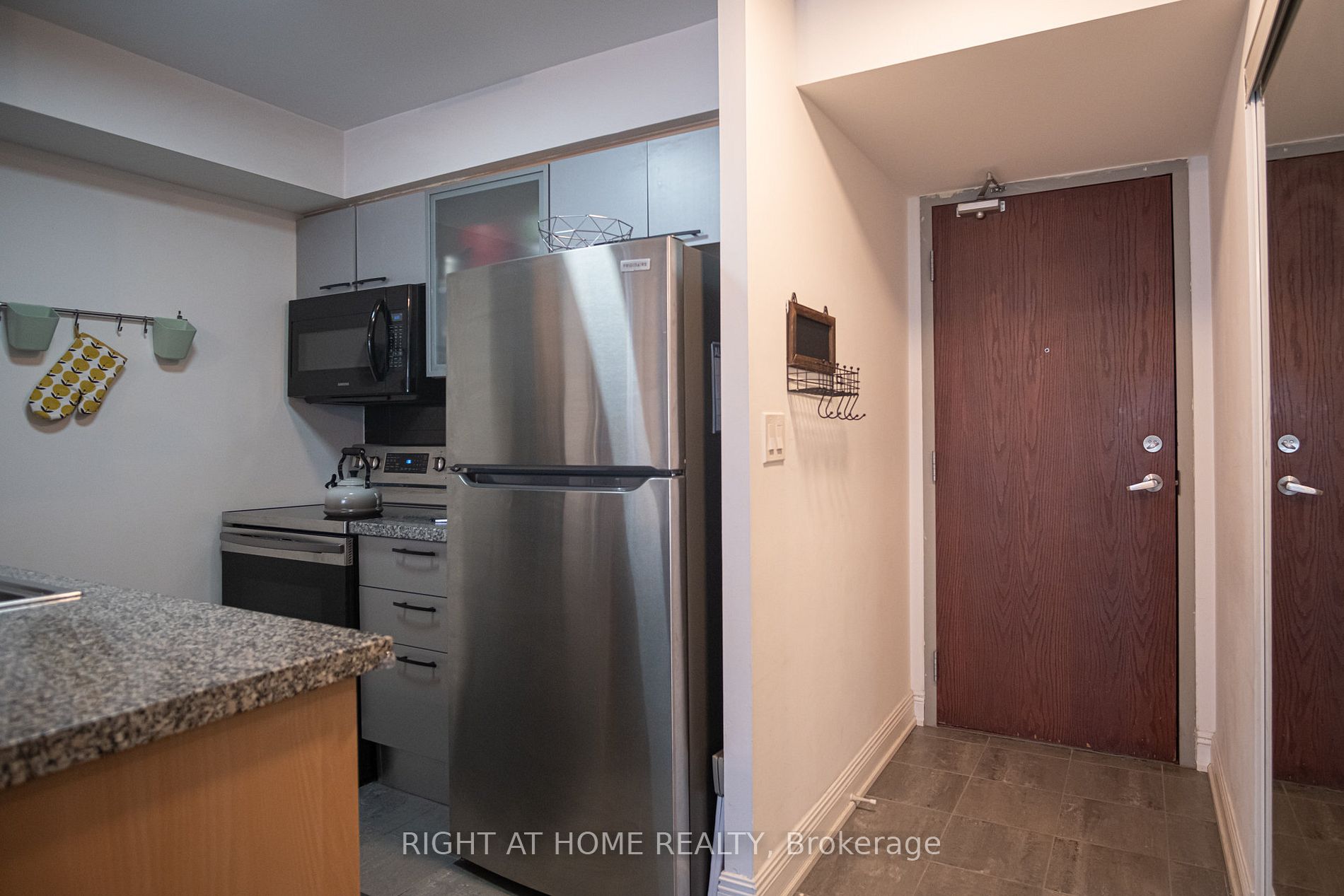16 Harrison Garden Blvd 2402