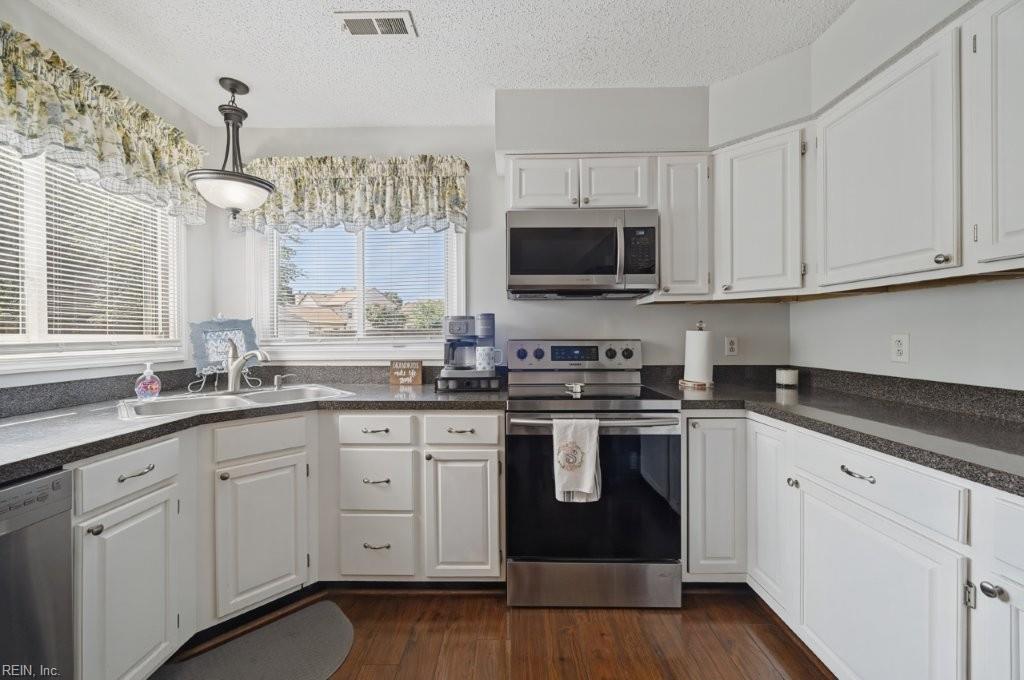220 Dunn Circle