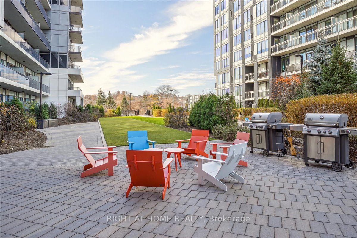 73 S Arthur St 101