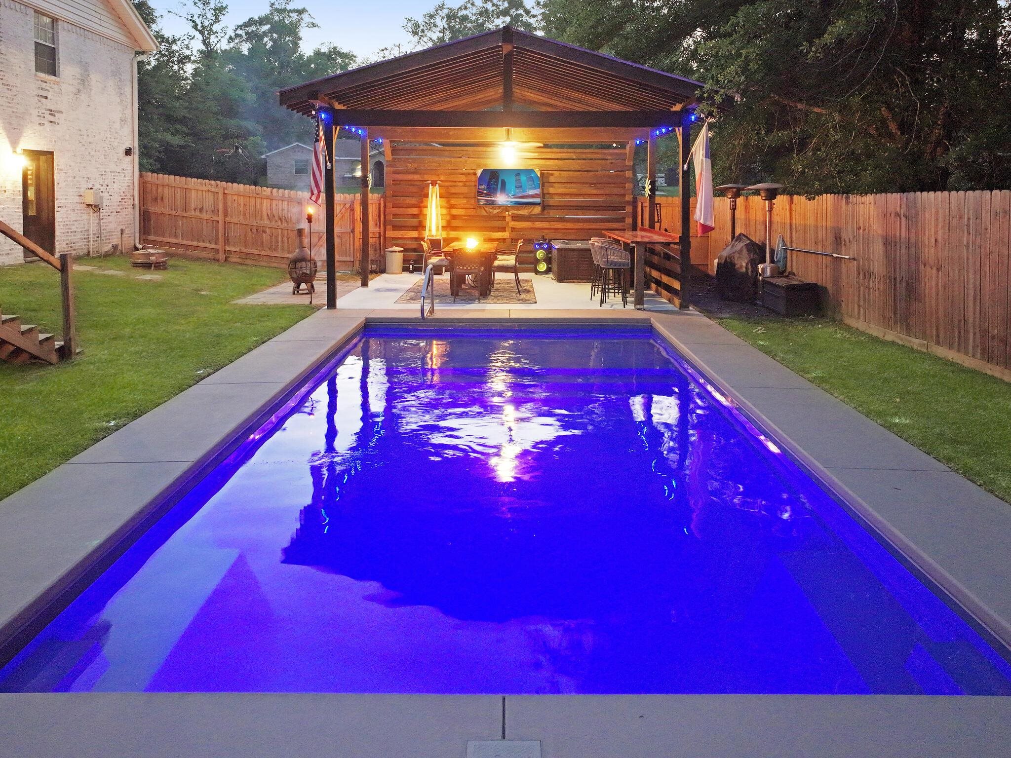 1225 Hillside Lane