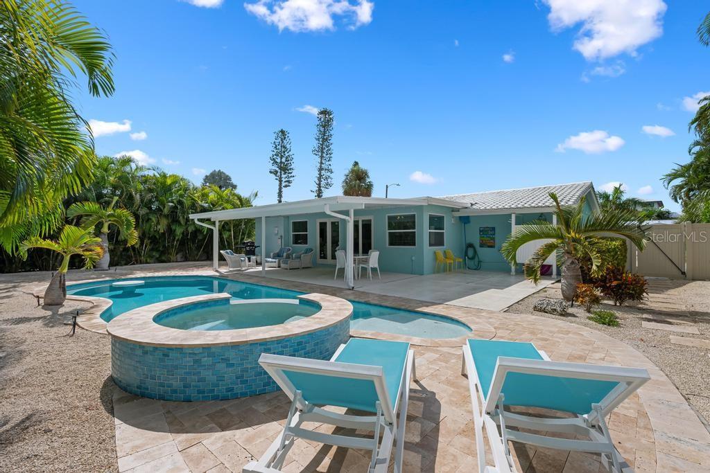 406 Bay Palms Drive