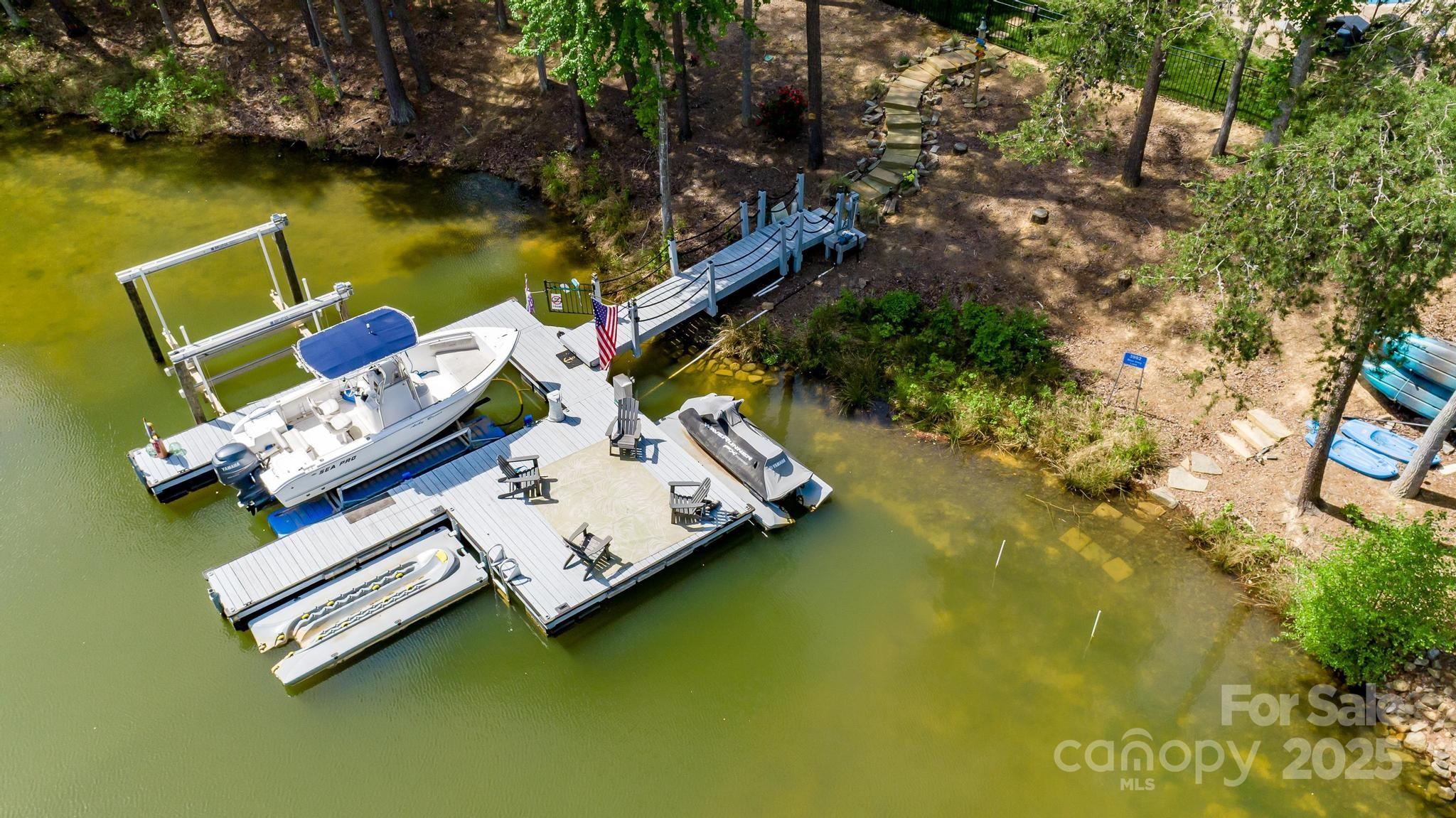 3992 Blue Dory Lane