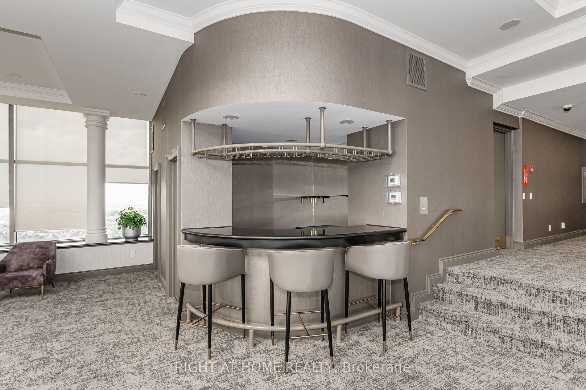 45 Kingsbridge Garden Circ 503