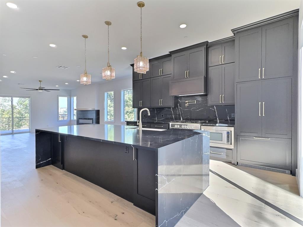 400 Vista Buena Trail