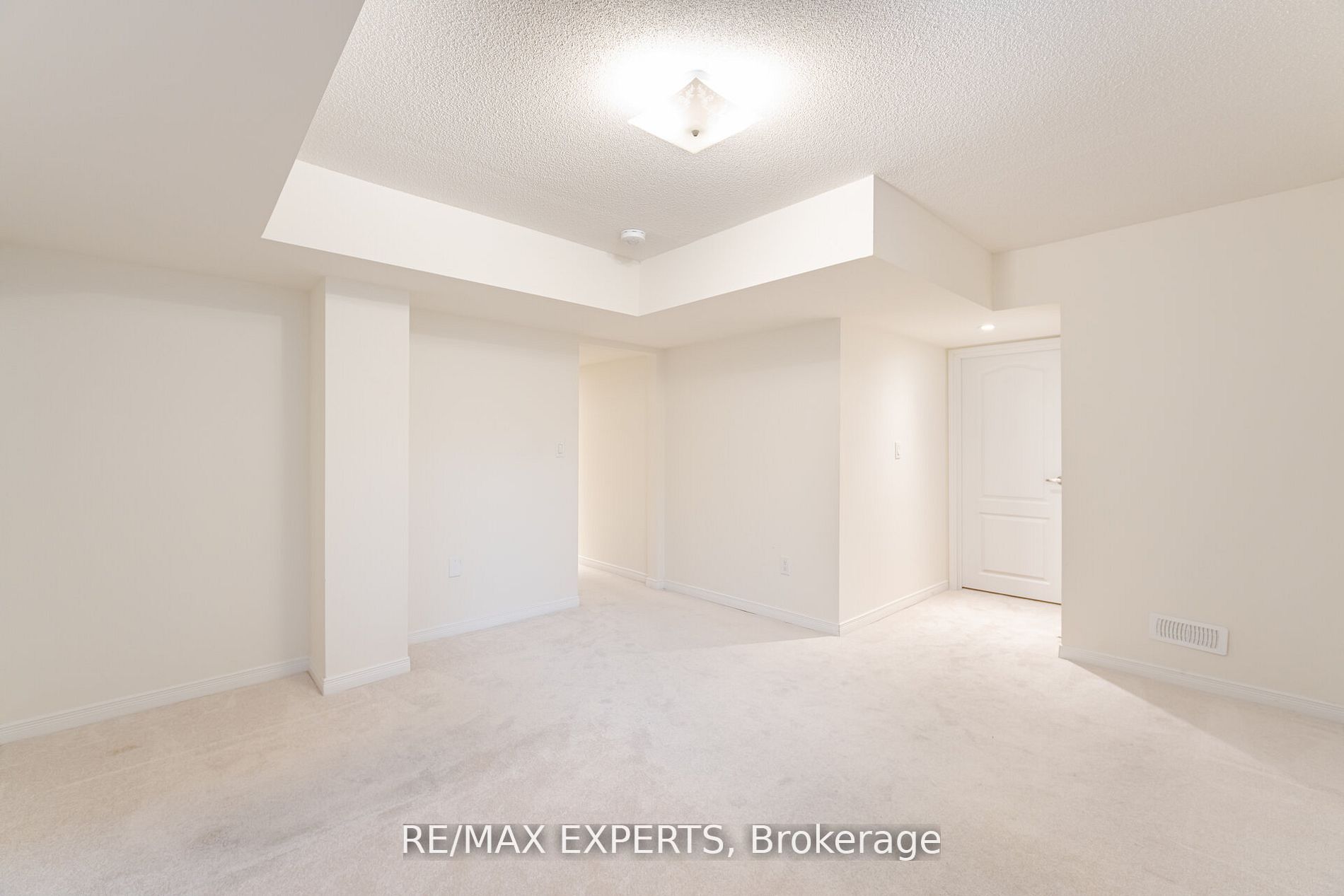 3 Grayson Rd