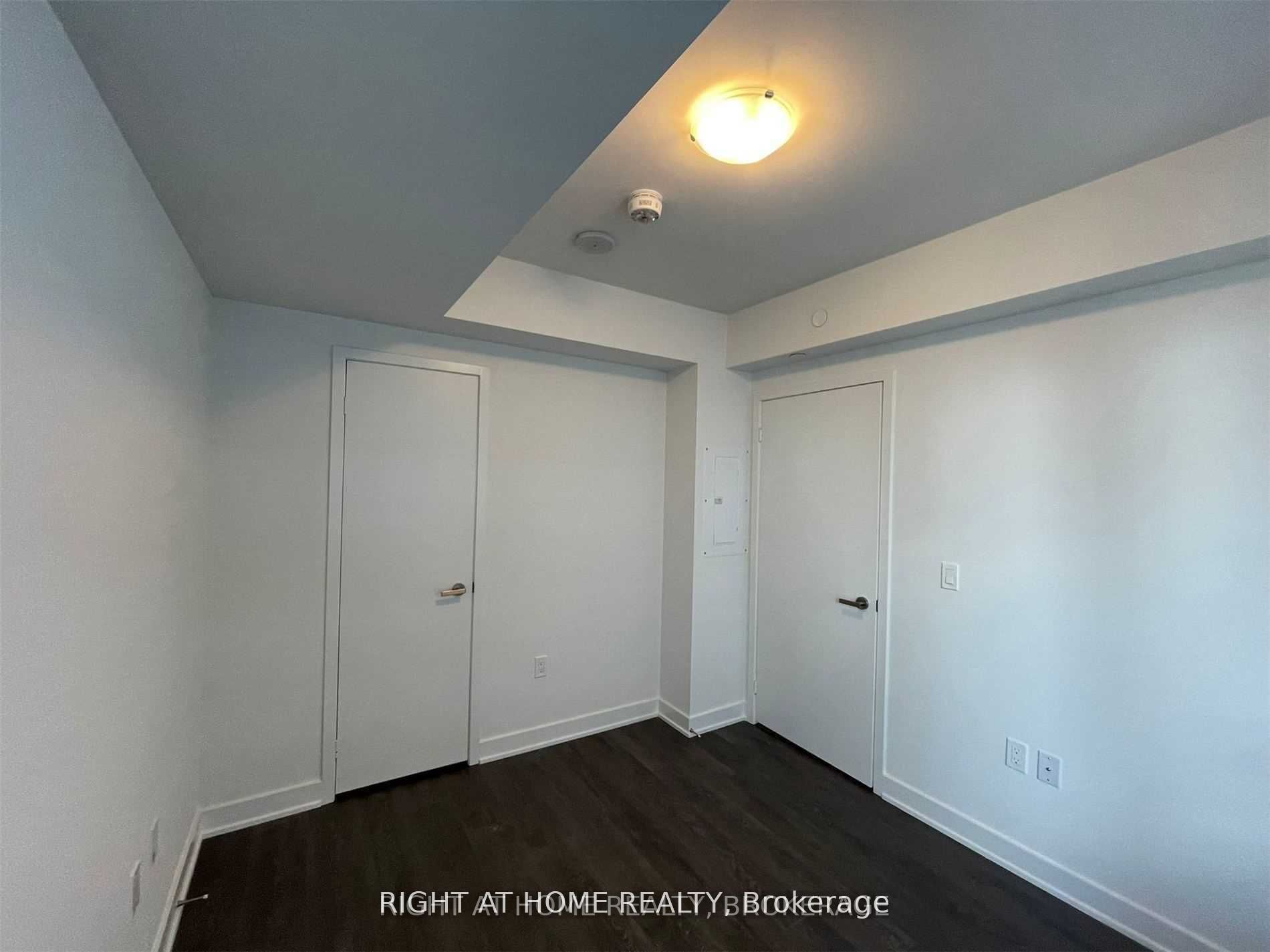 99 Broadway Ave 2408