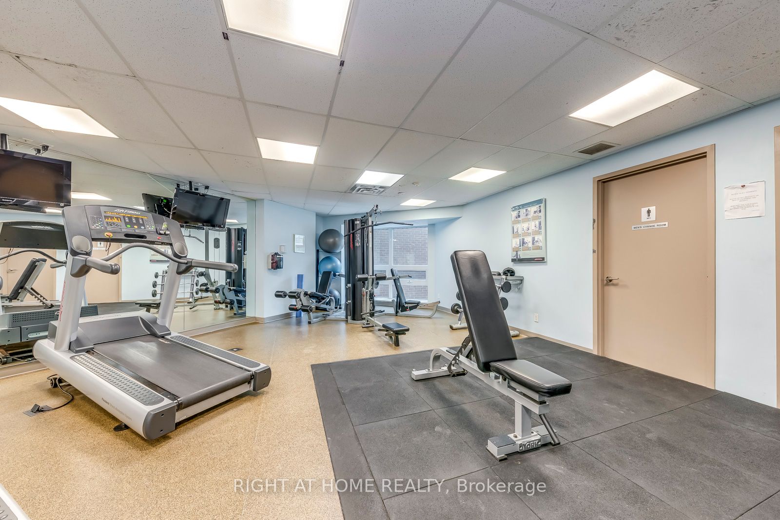 1171 W Queen St 1613