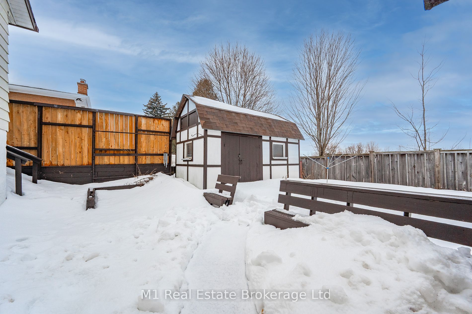 4 Longfellow Ave