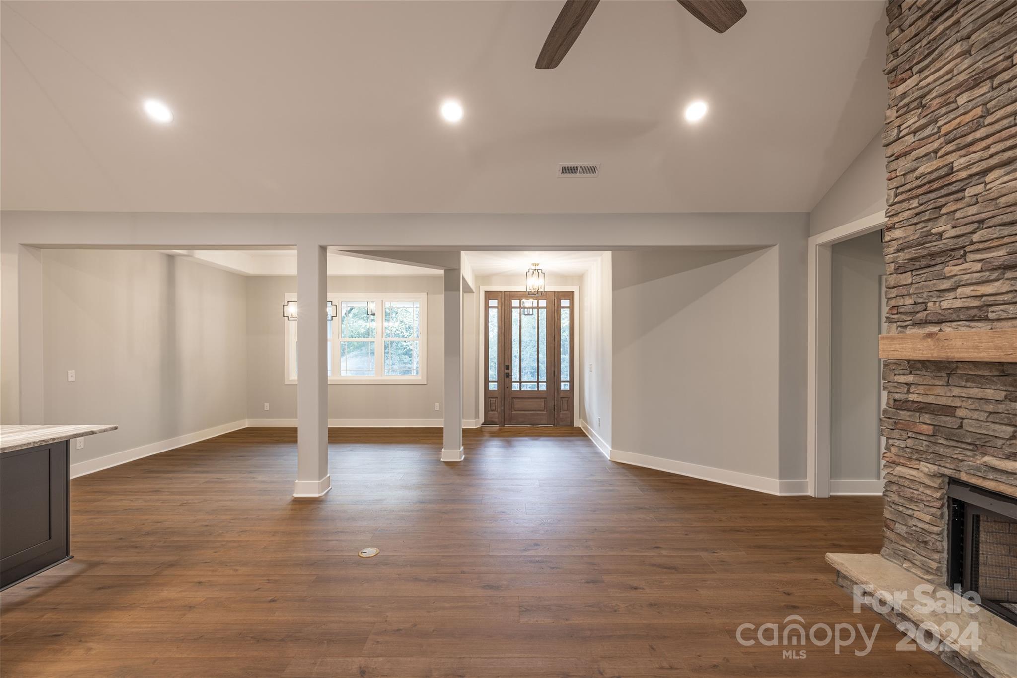 143 Eagle Point