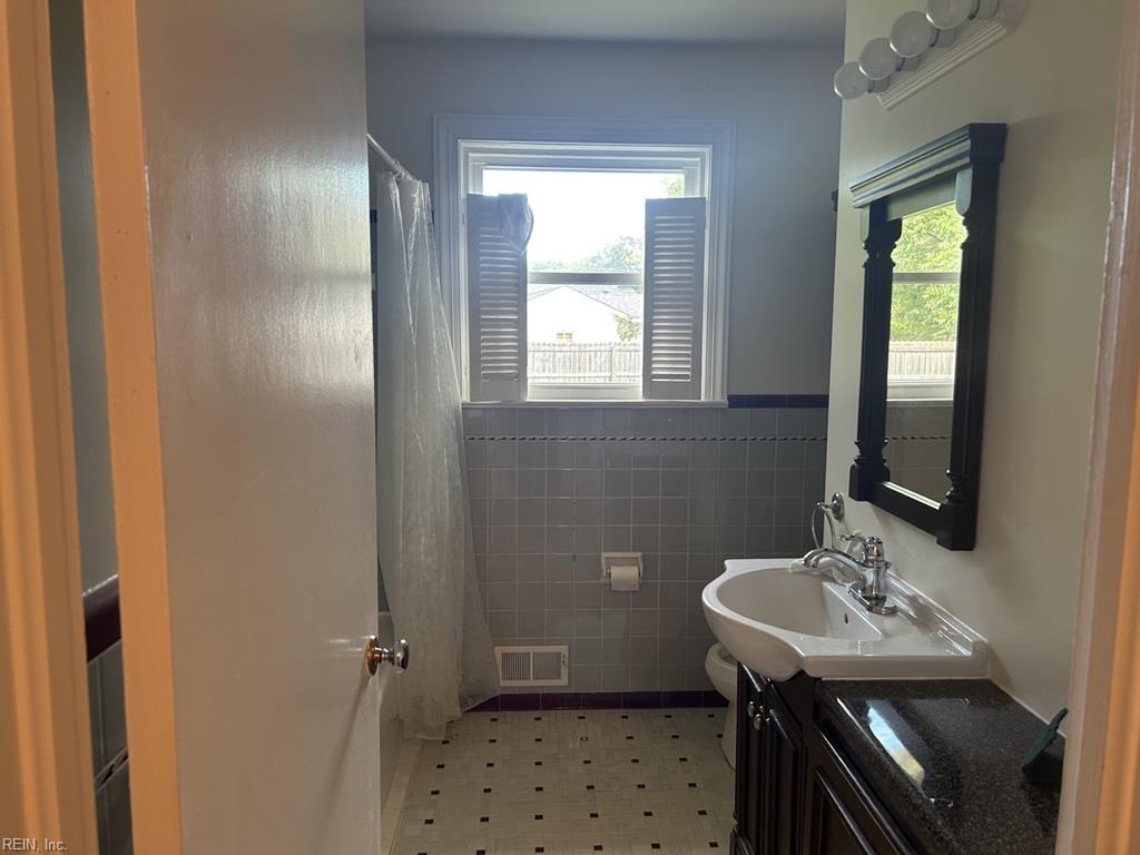 5214 Sweetbriar Circle