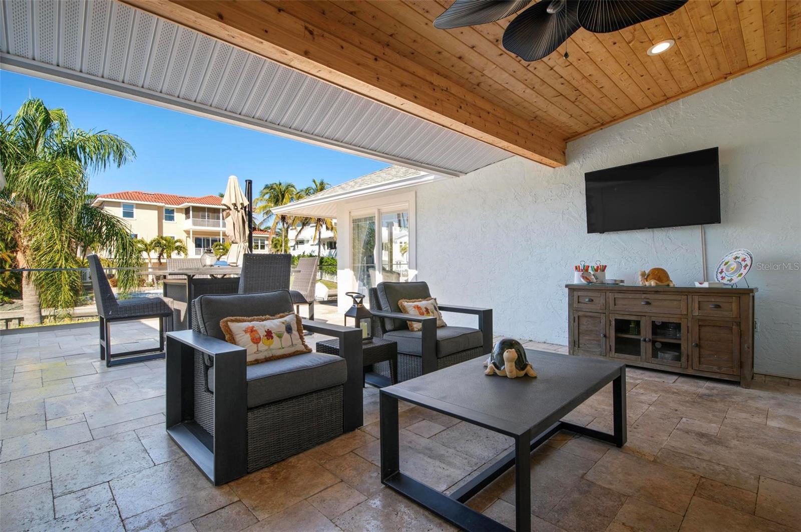 607 North Point Drive