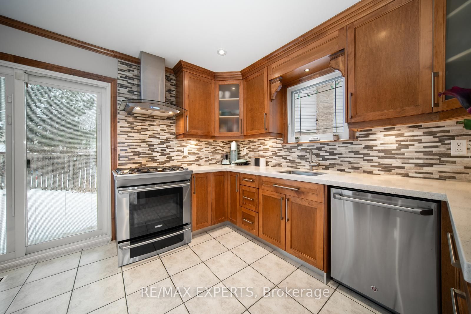 42 Montcalm Pl