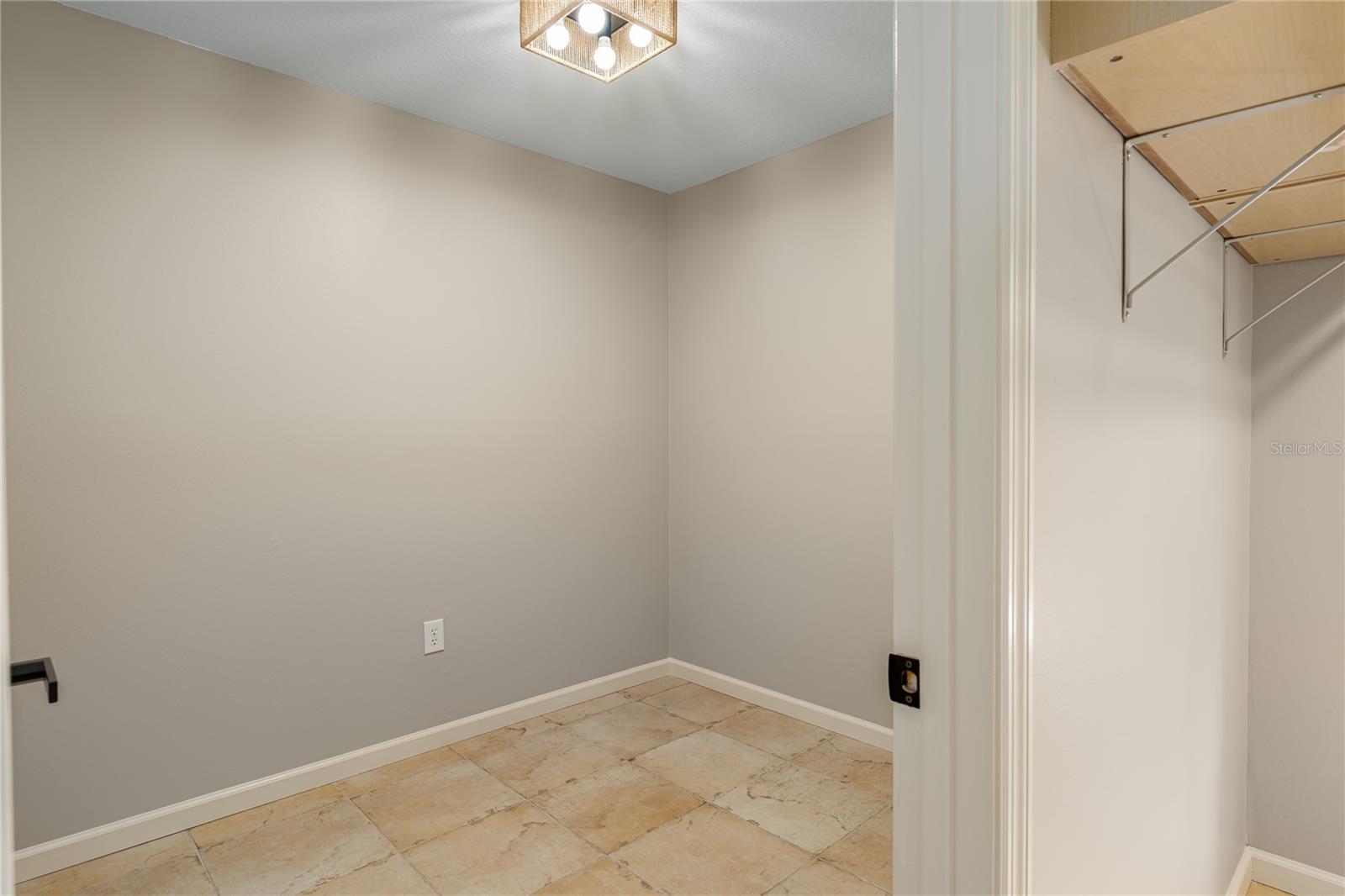 5403 Red Rooster Road