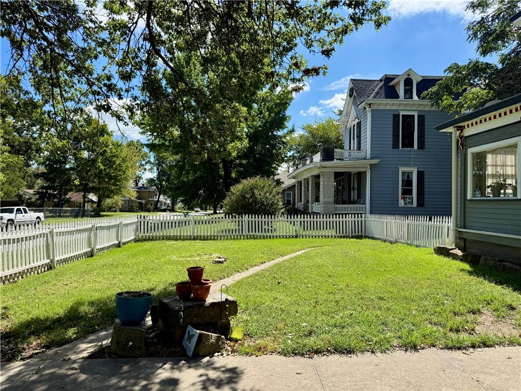 203 W Arch & 304 S Main Street