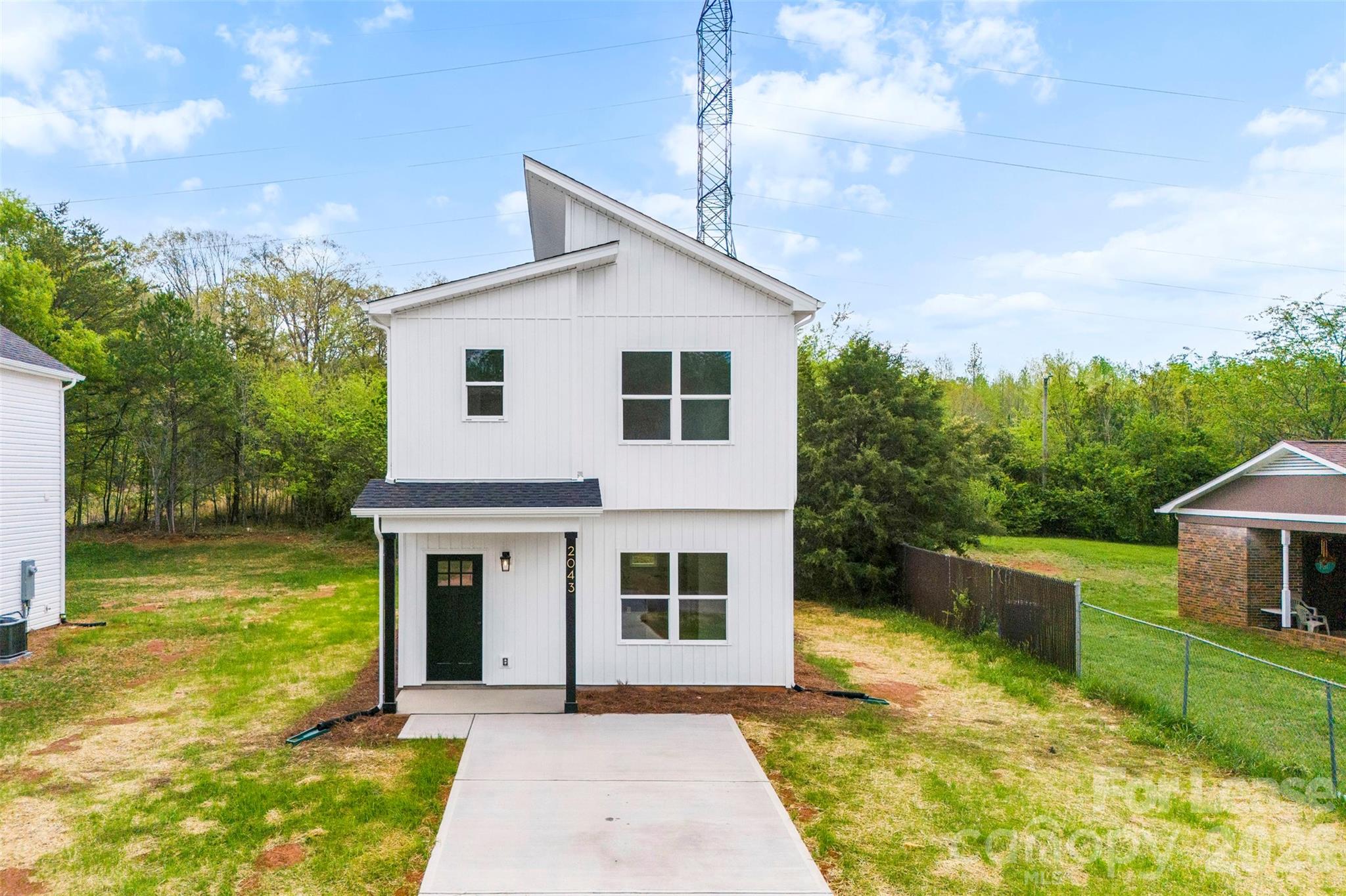 2043 Green Oak Drive