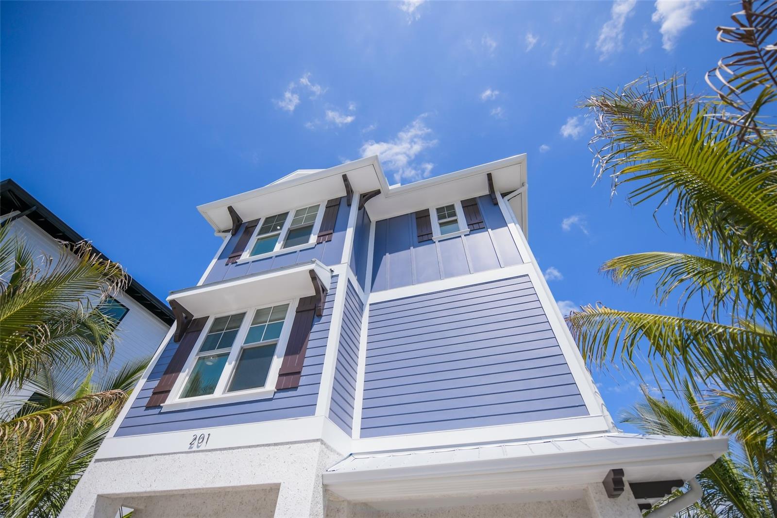 201 Bay Drive N