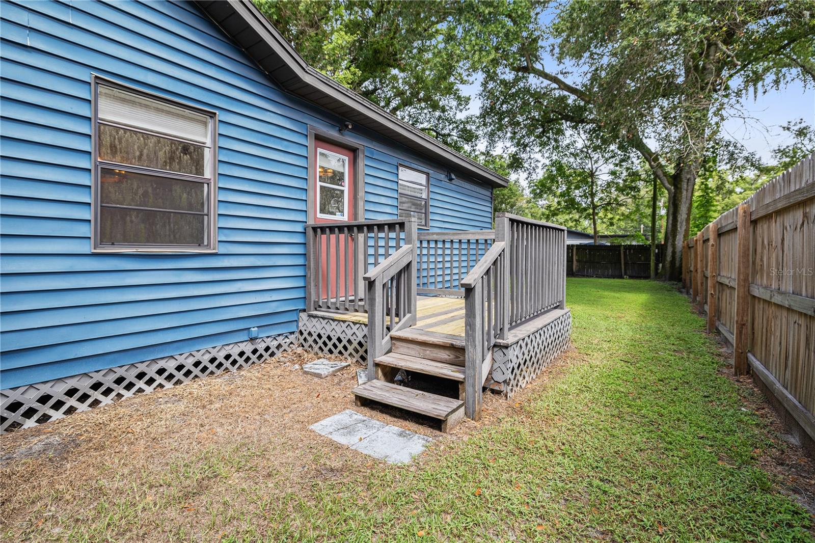 1206 E Louisiana Avenue