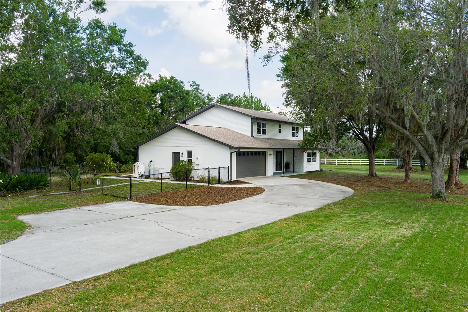 5403 Red Rooster Road