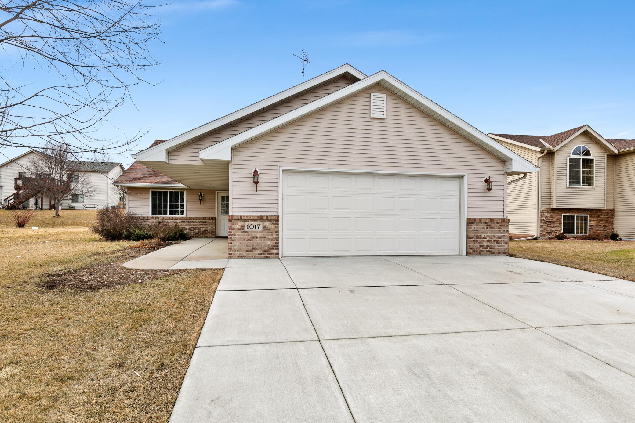 1017 Garden Brook Drive, Sauk Rapids, MN 