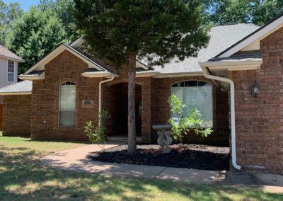 14705 Collingwood Lane Edmond, OK 73013 Beautiful 4 bed, 3 bath home for rent in Edmond! This home features central heat and air, dishwasher, disposal, fenced backyard, washer/dryer hookups, and a 2 car garage! You will adore this lovely home!