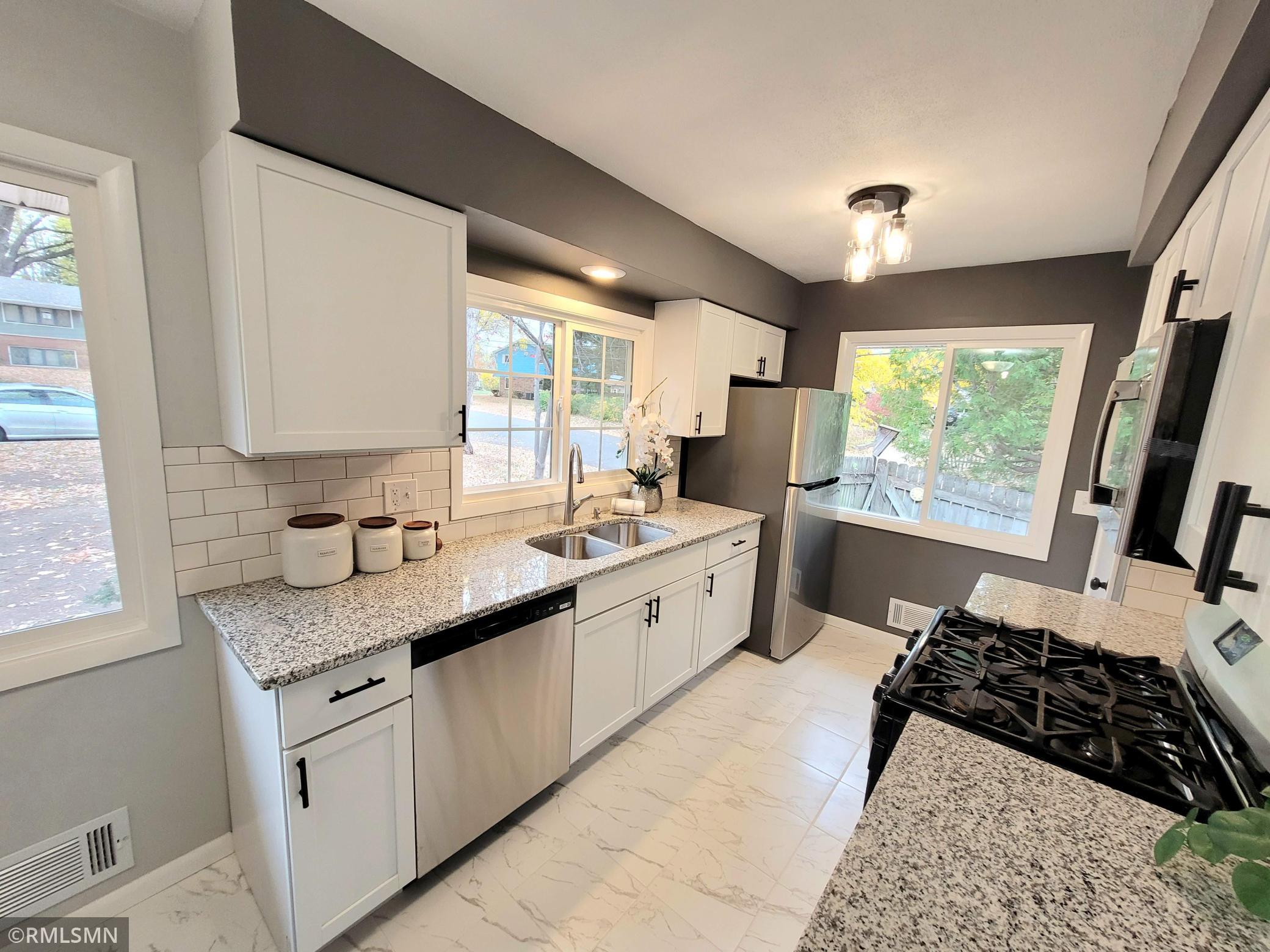 2956 Edgewood Avenue N