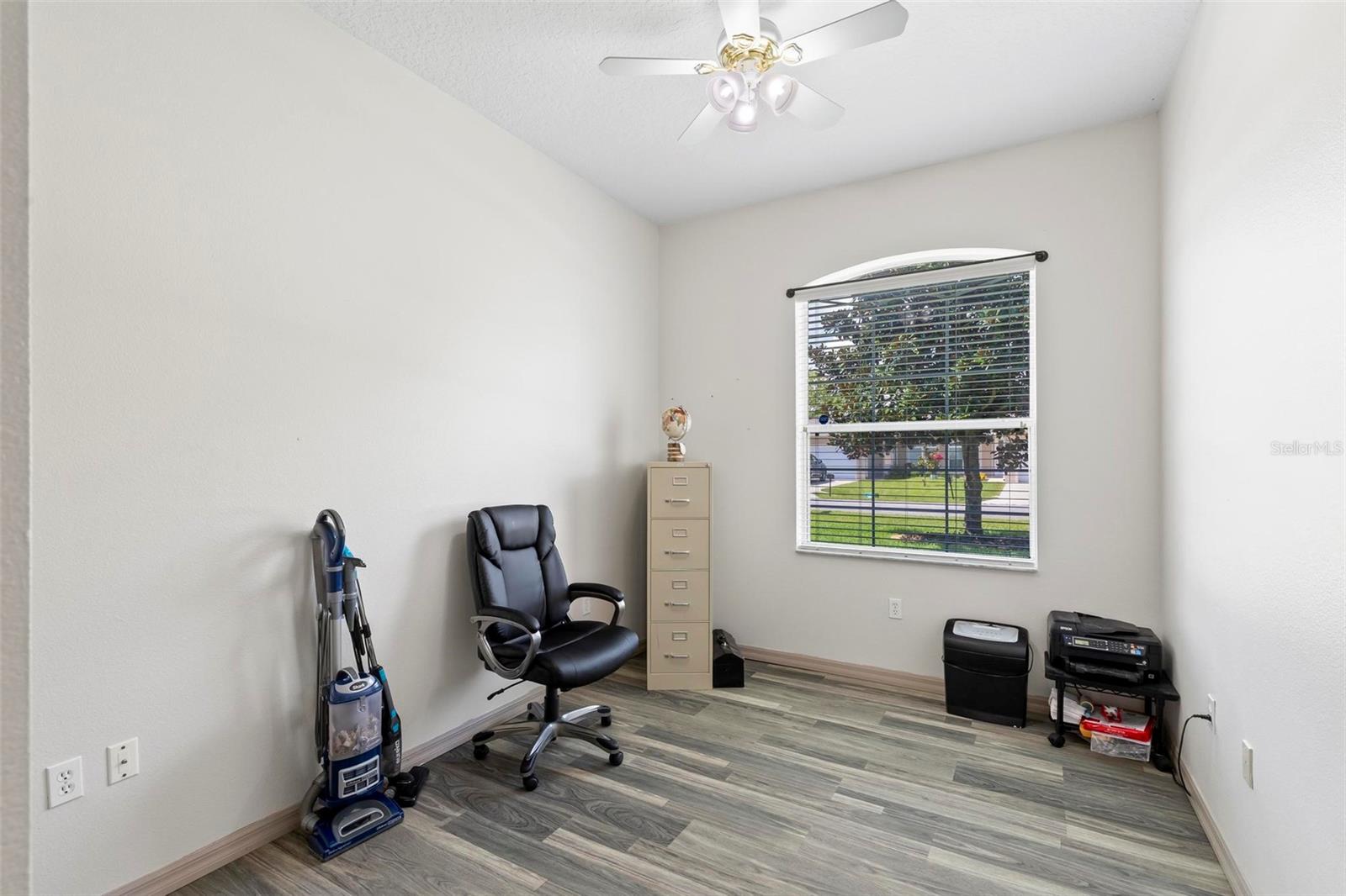 18 Buttonwood Lane