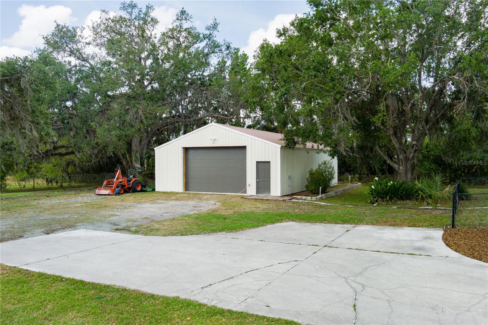 5403 Red Rooster Road