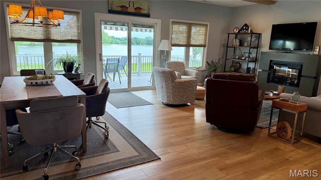 11214 W Lakeshore Drive