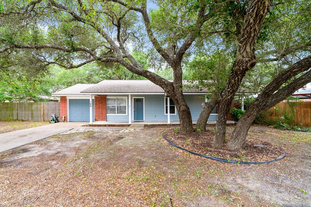 108 Barcelona Dr.
