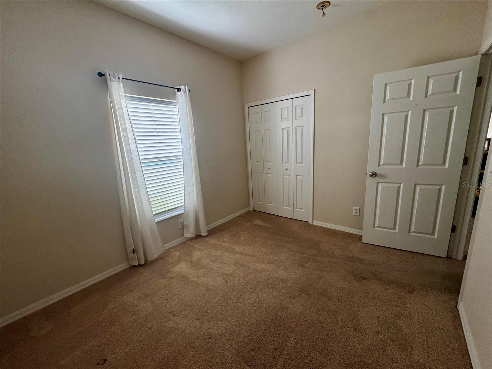 5912 33rd Drive E