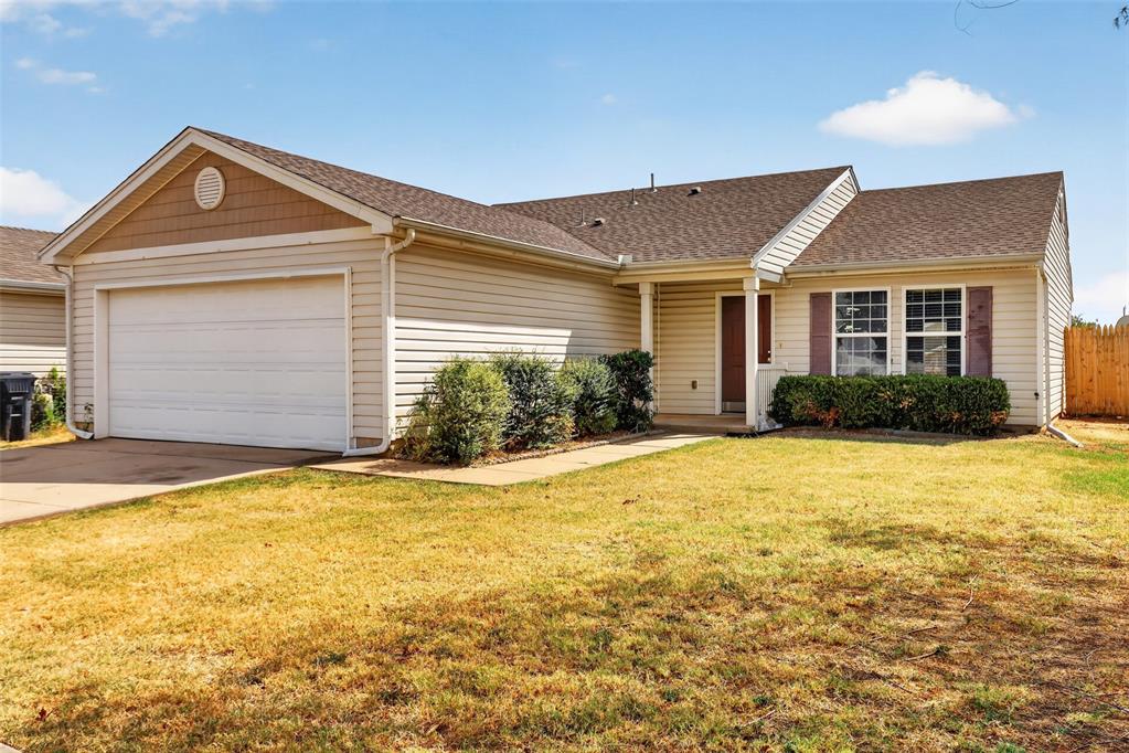 This 3-bedroom, 2-bath home in Marbleleaf is ready for someone to come in, freshen it up and make it their own. Built in 2008, it offers a practical single-level layout, an attached two-car garage and approximately 1,260 square feet of living space.The vaulted living room gives the main living area a nice open feel, while the kitchen includes a pantry and easy connection to the dining space. The primary bedroom features a large walk-in closet, and the secondary bedrooms offer flexibility for family, guests or a home office.The fun here is in the potential. A fresh color palette, updated flooring, new lighting and a little styling could completely change the feel of the home without taking away from its simple, functional layout. Out back, the generous yard gives you even more room to create something that fits your lifestyle.If you’ve been looking for a home where you can add your own personality instead of paying a premium for someone else’s choices, this one is worth seeing.
