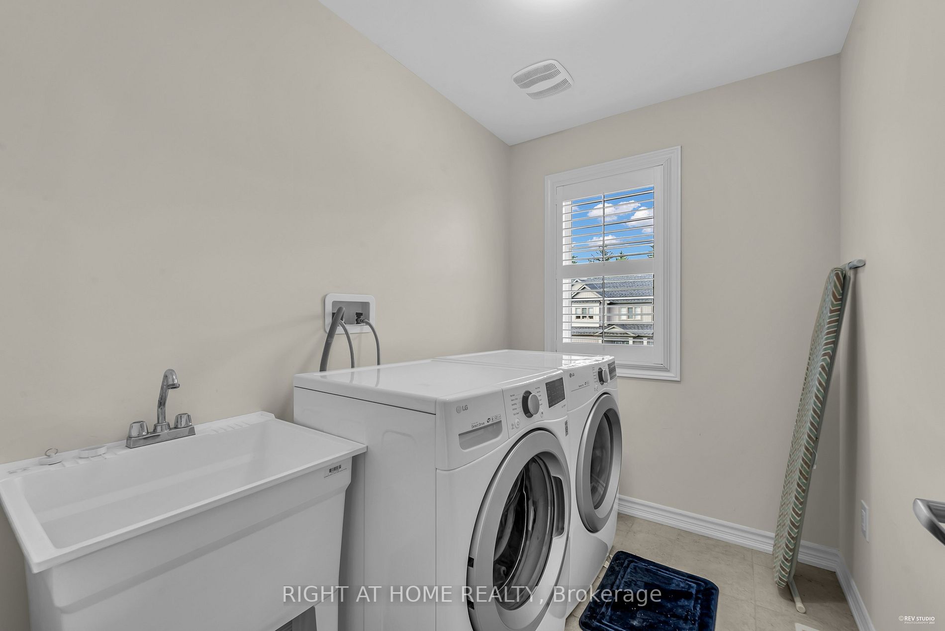 130 Mcfarlane Cres