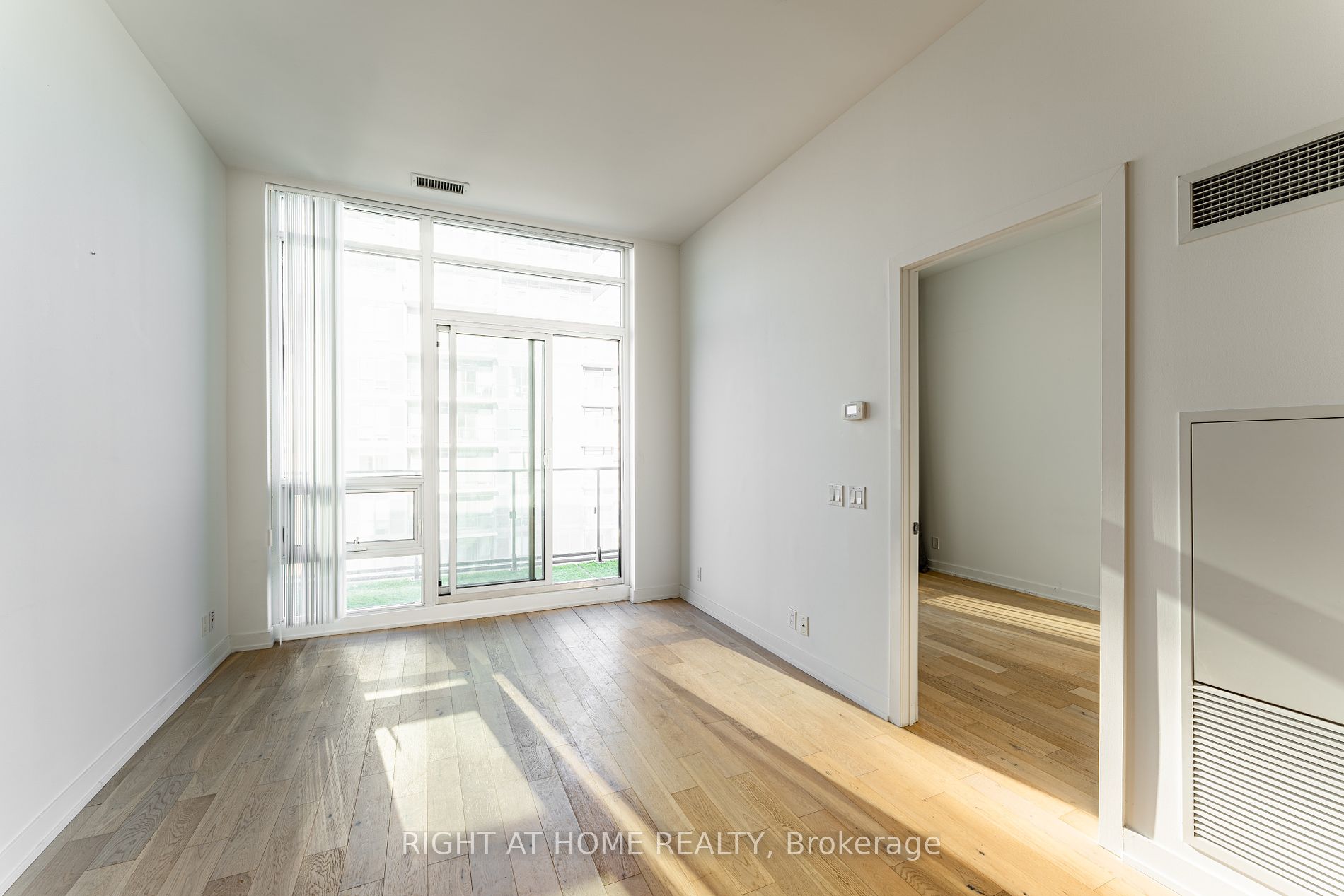 2212 W Lake Shore Blvd Ph06