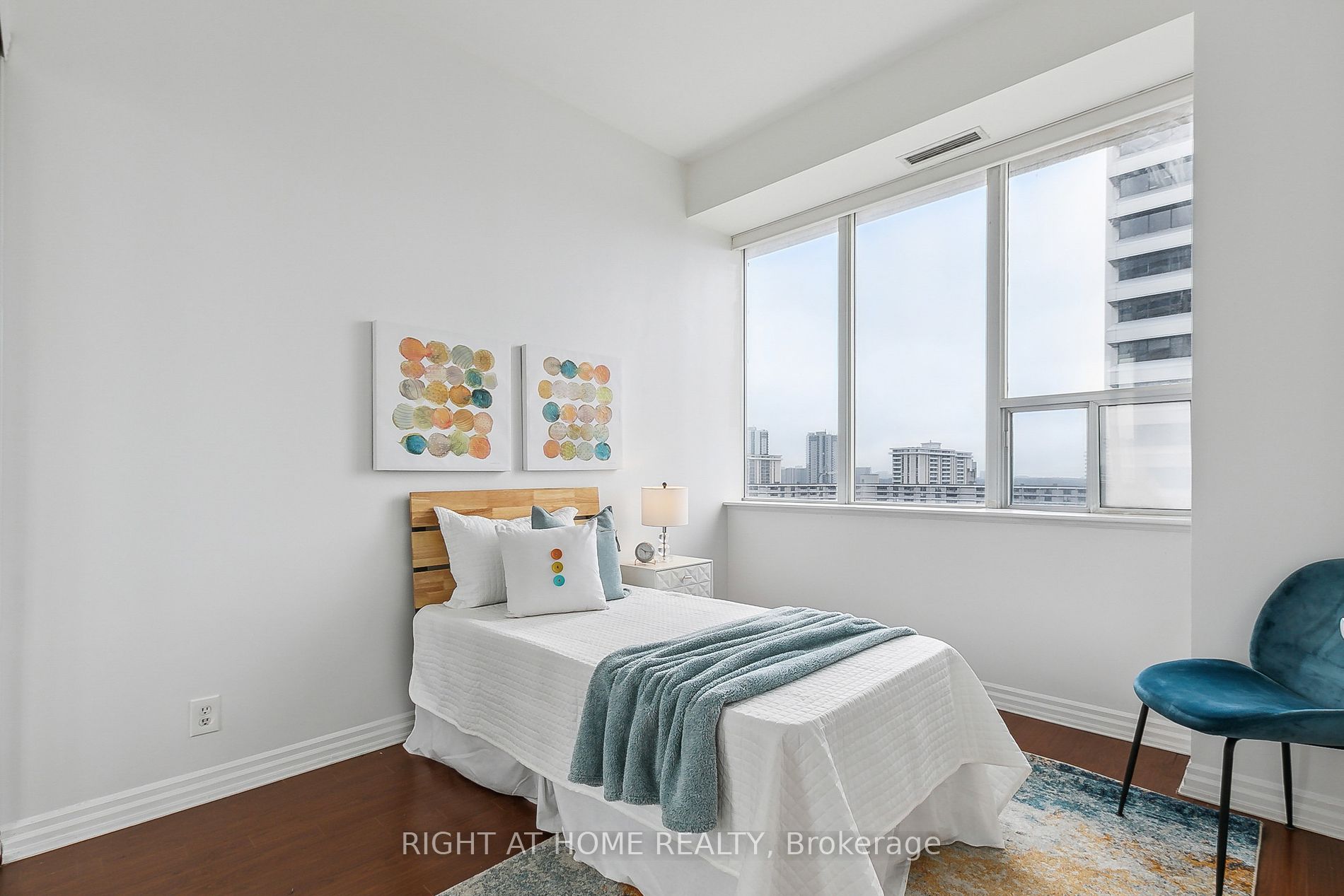 797 Don Mills Rd 802