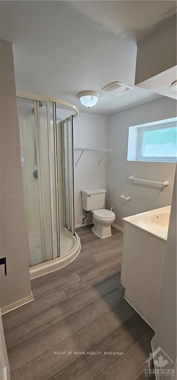 2 FLORETTE St