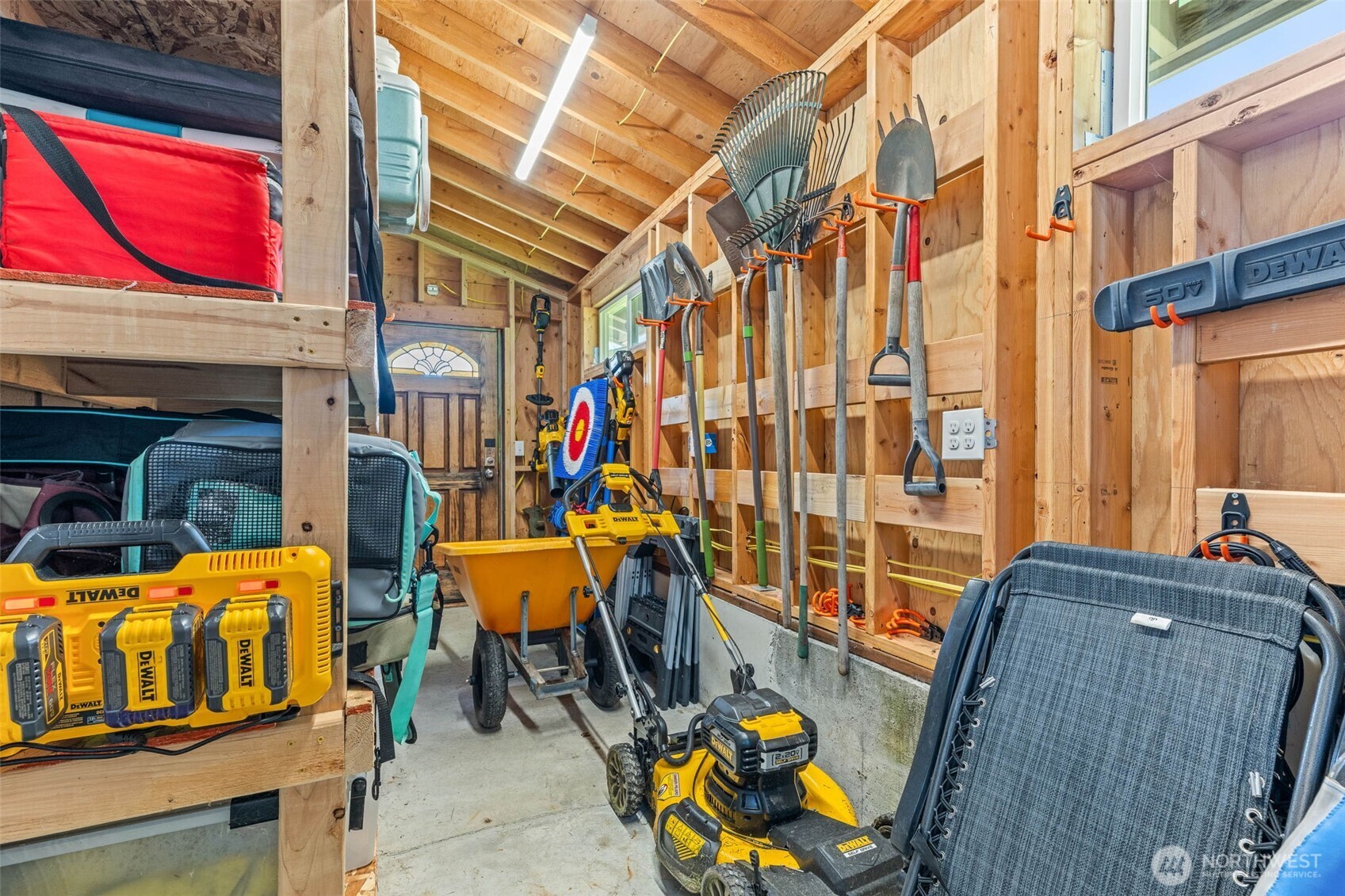 2809 Moorelands Avenue NW