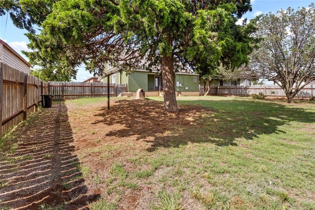 108 W Tom Stafford Street