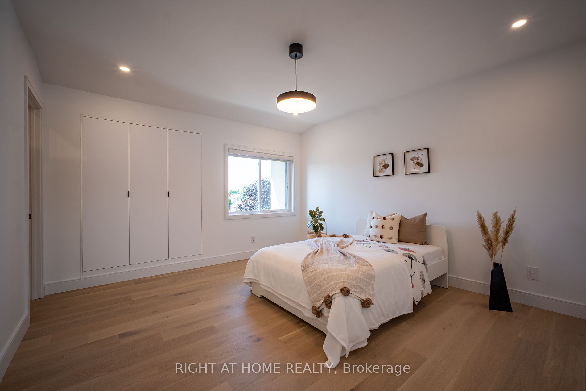 23 Chartwell Rd