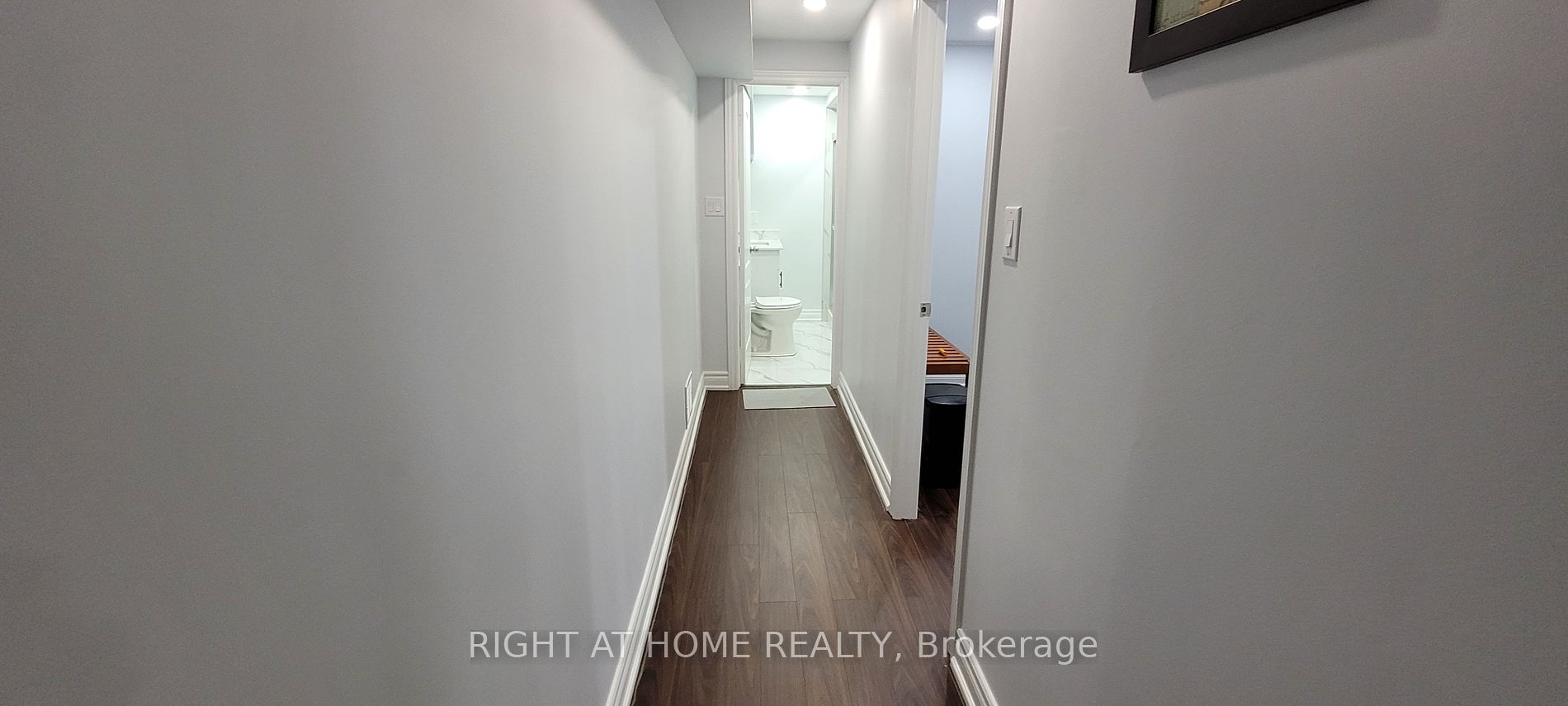 11 N Lesterwood Cres