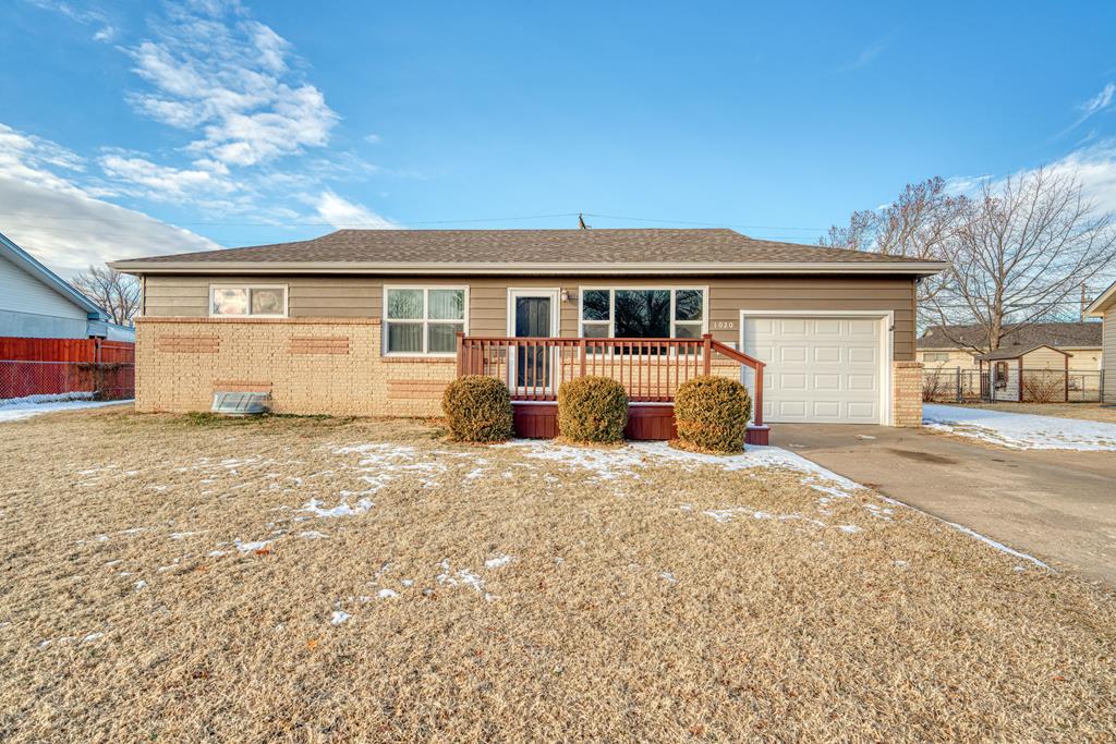 1020 Vassar Drive. Salina, Kansas • SalinaHomes