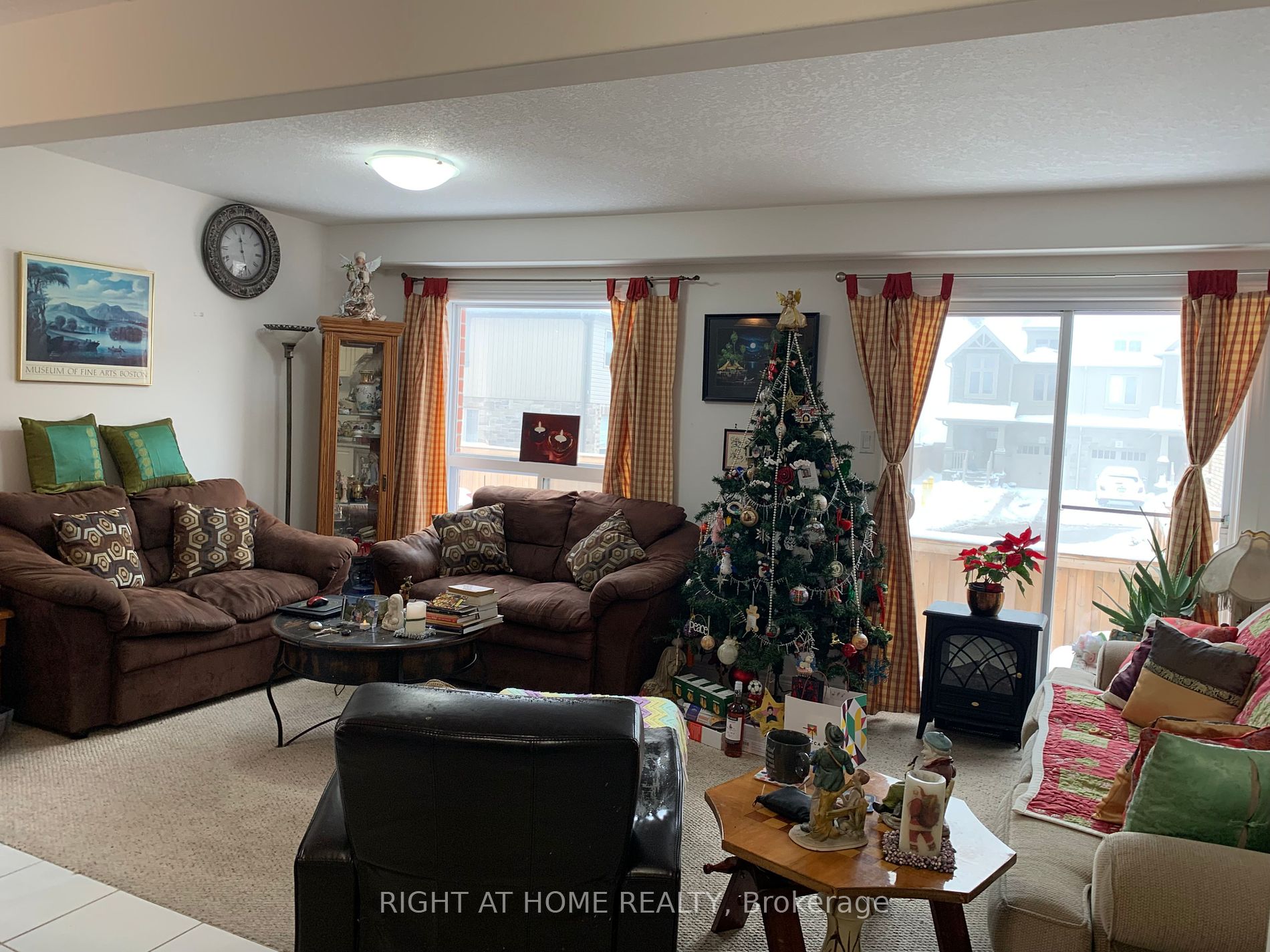 124 N Parkinson Cres 35