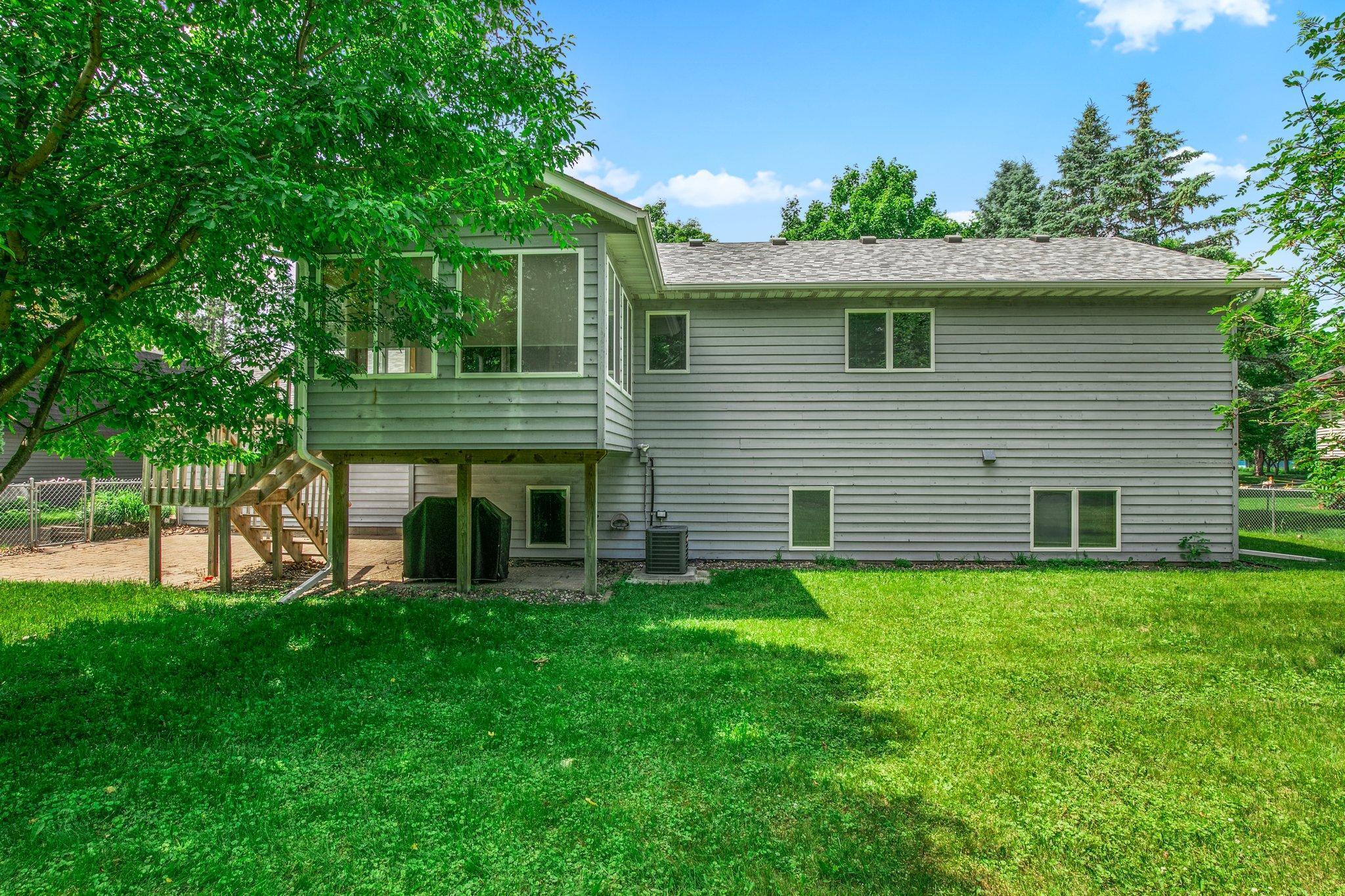 104 9th Avenue N